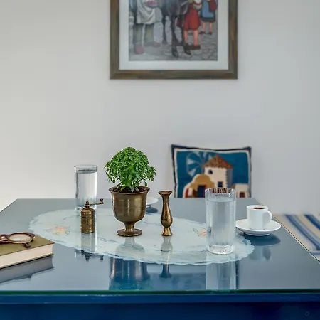 Apartment Erato's