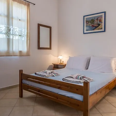 Erato's Apartment Adamantas (Milos)
